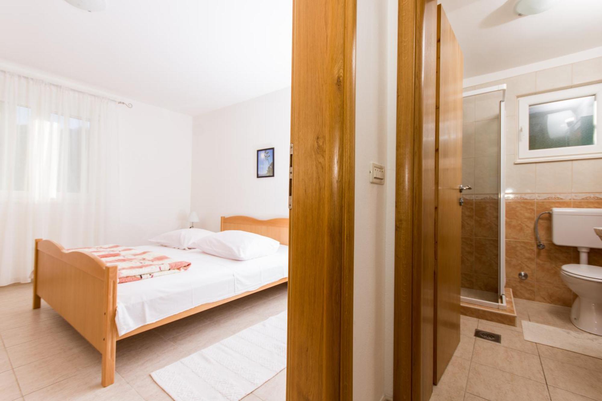 Apartments Marinana ราชานิ ภายนอก รูปภาพ