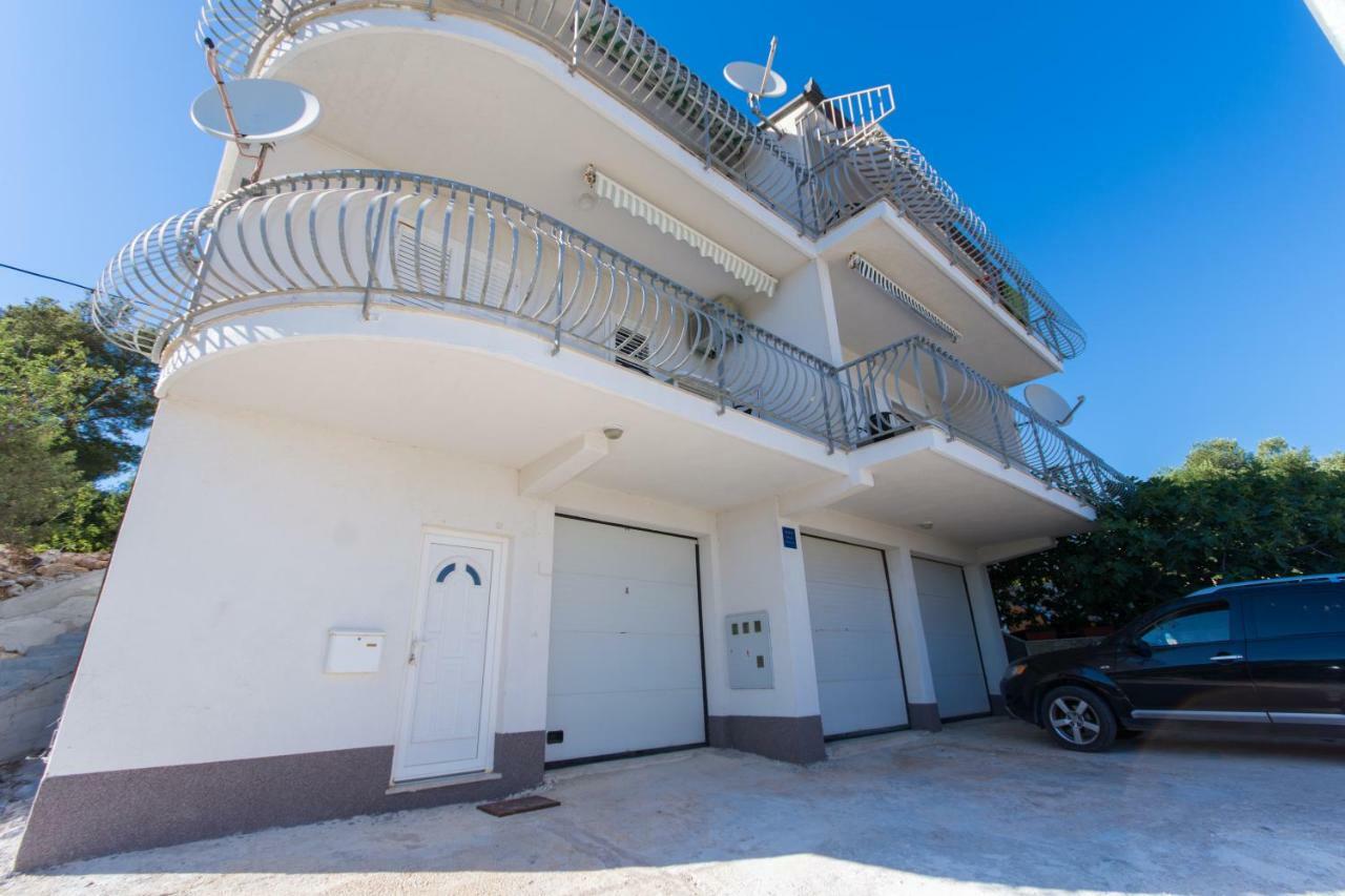 Apartments Marinana ราชานิ ภายนอก รูปภาพ